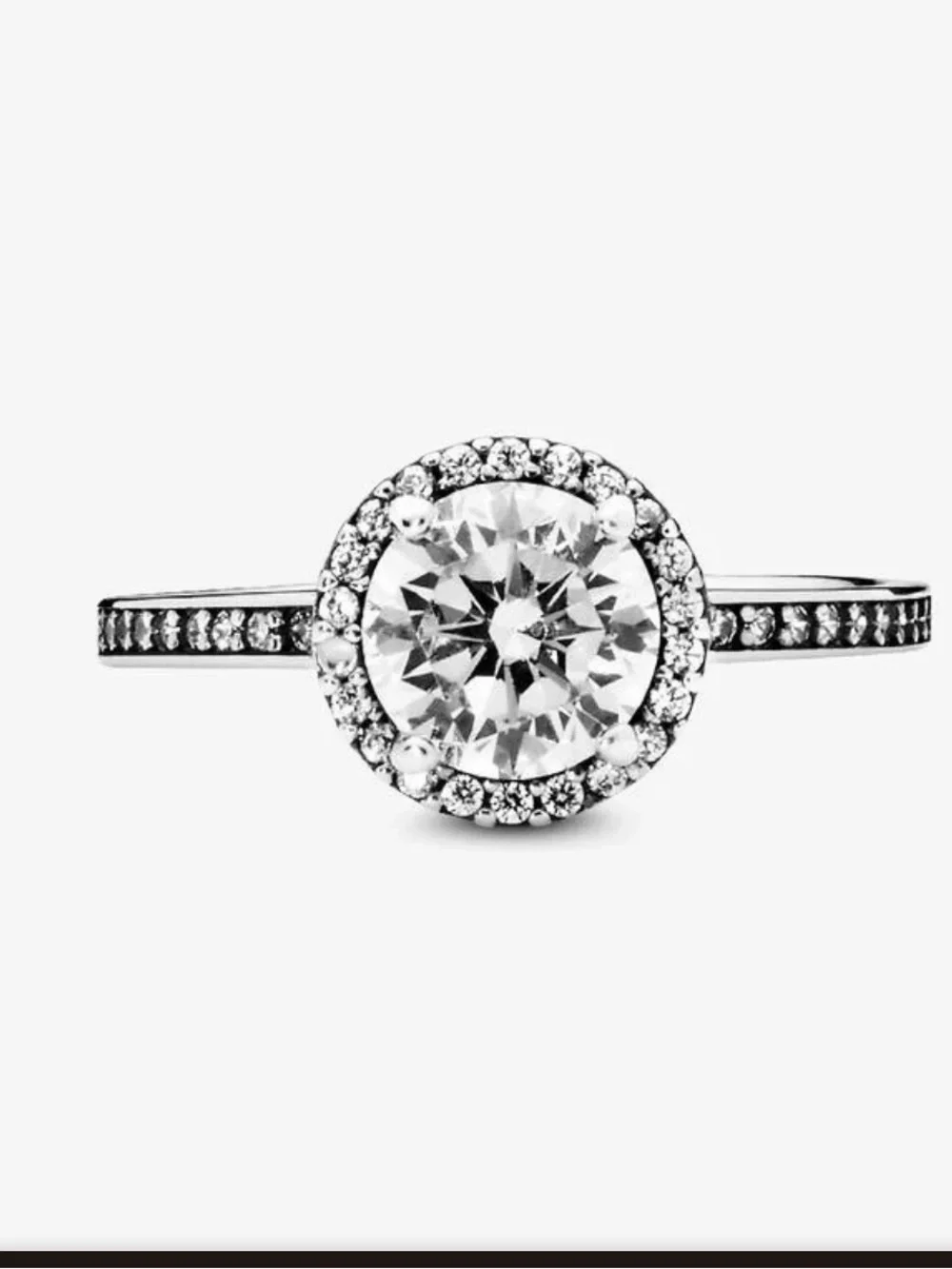 NWT Pandora Round Sparkle Ring